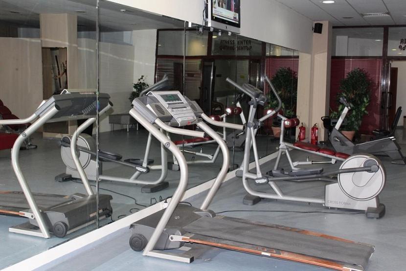 Charming One Bed Apartment 423 In Main Flora Building 보로베츠 외부 사진